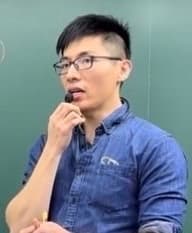 簡董老師照片